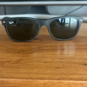 Ray-Ban Classic Wayfarer Rubber Matte Black Sunglasses